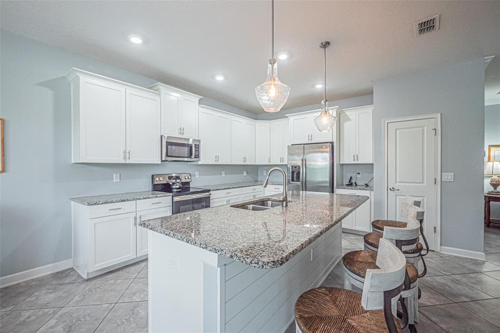 10174 LOVEGRASS LANE photo 11