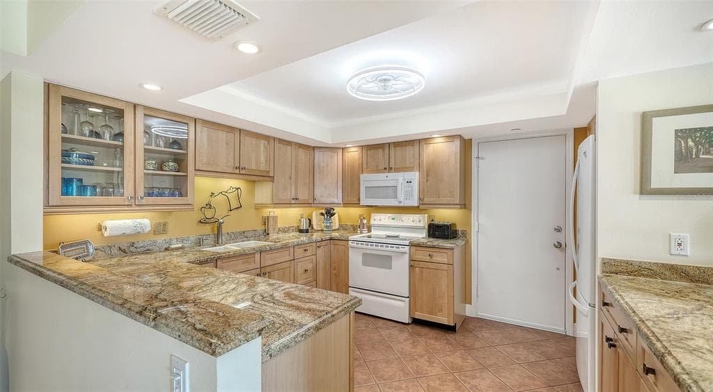 2301 GULF OF MEXICO DRIVE 44N photo 12