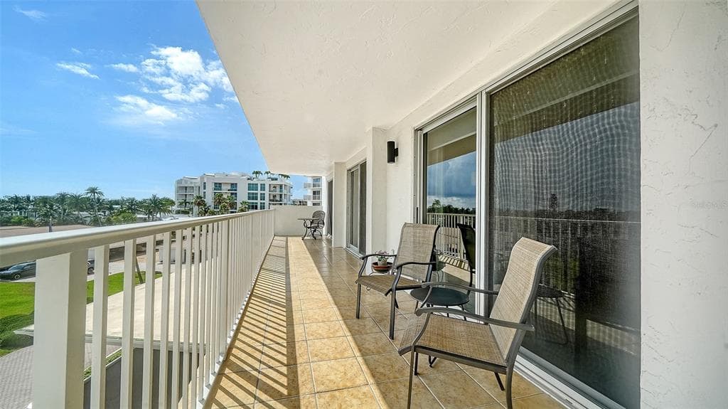 2301 GULF OF MEXICO DRIVE 44N photo 5