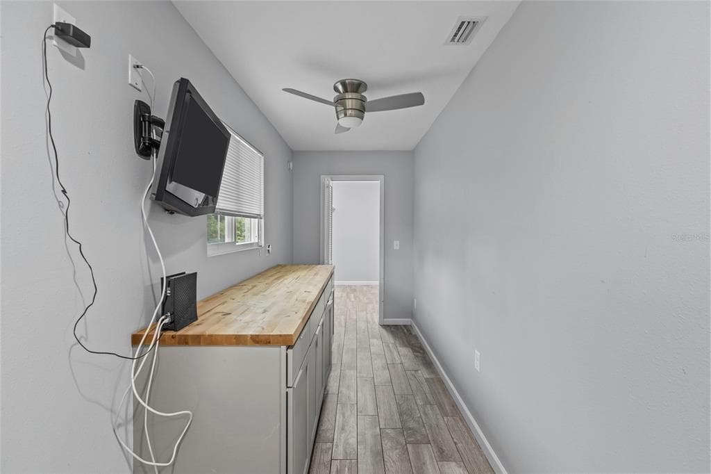 611 LEONA AVENUE photo 24