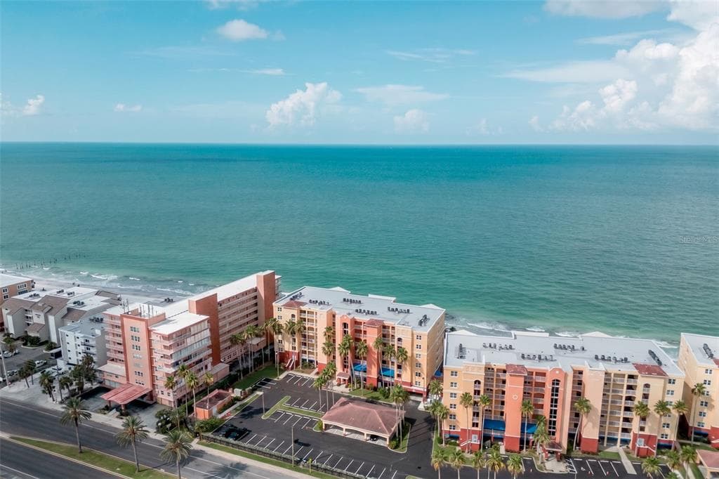 16450 GULF BOULEVARD 762 photo 3