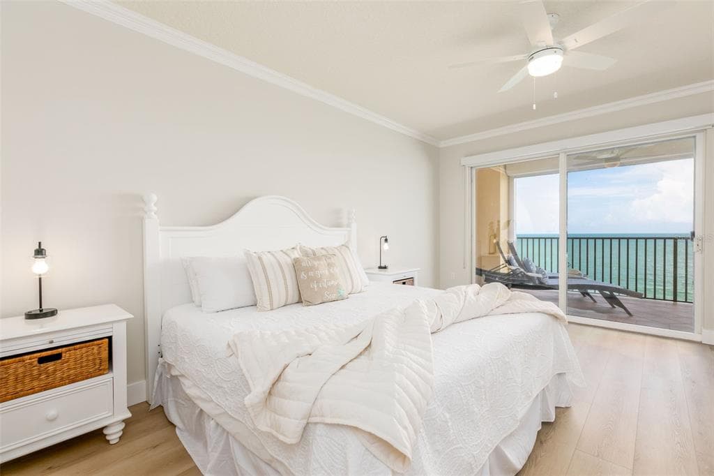 16450 GULF BOULEVARD 762 photo 21
