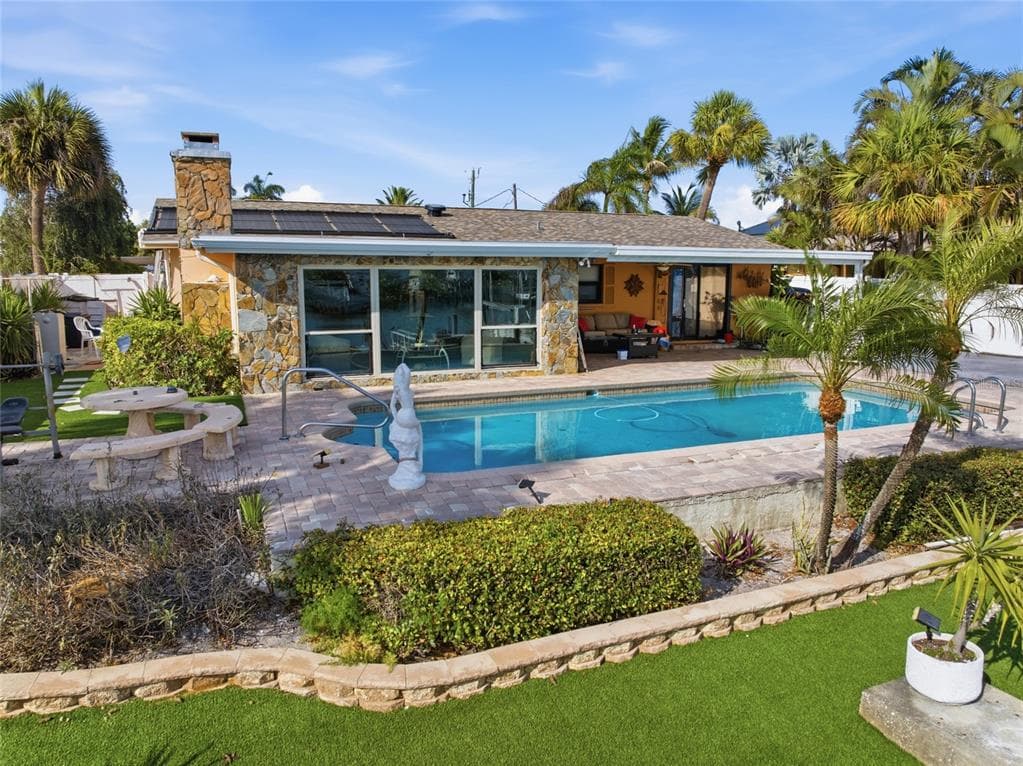 412 HERMOSITA DRIVE 2