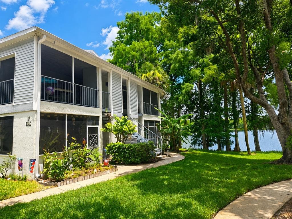703 NORTHLAKE DRIVE #703 1