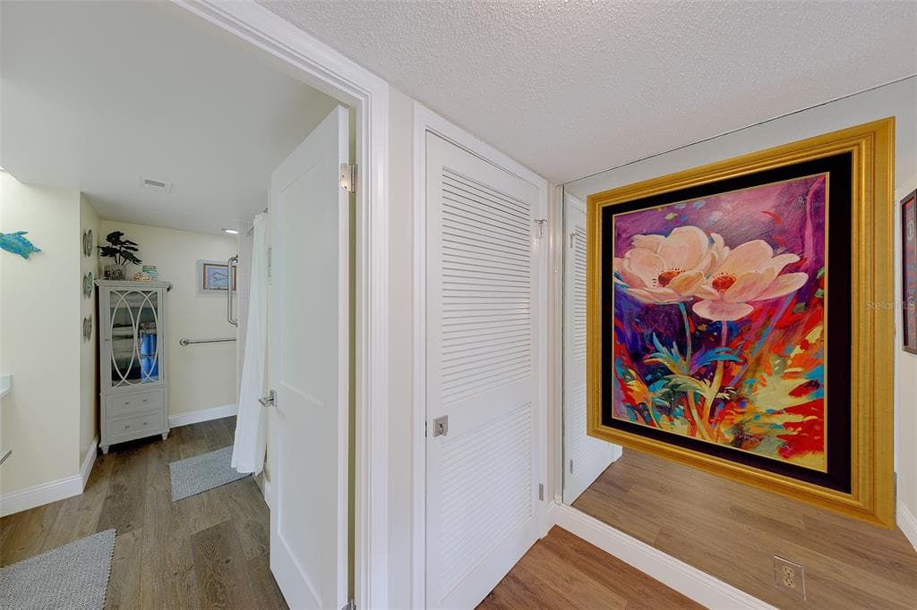 1460 GULF BOULEVARD 305 photo 23