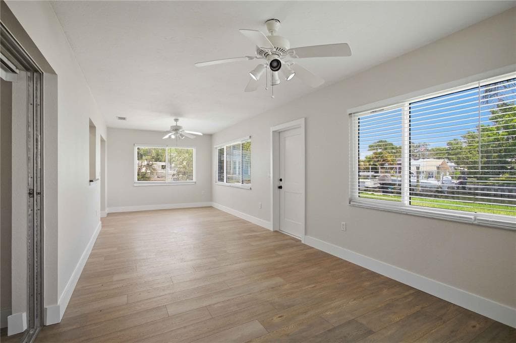 908 24TH AVENUE W photo 21