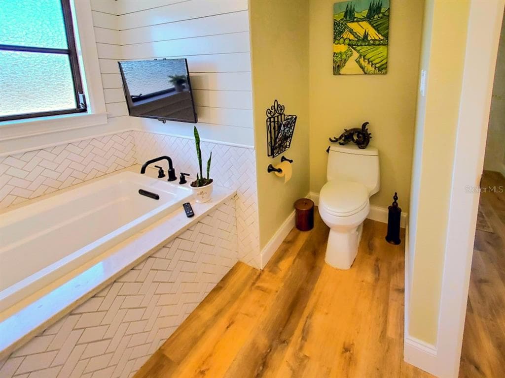 18 RIVERFRONT DRIVE photo 21