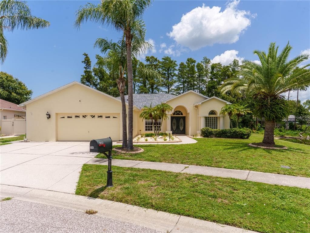 8153 BAYTREE DRIVE photo 1