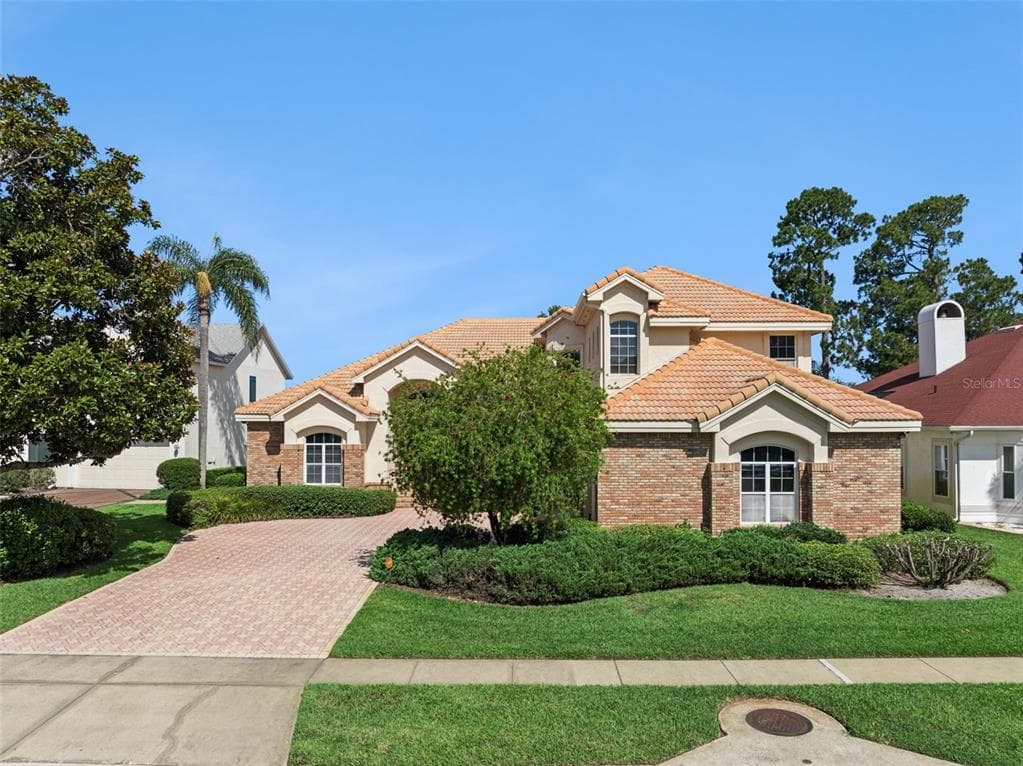 1901 EDGEWATER DRIVE 2
