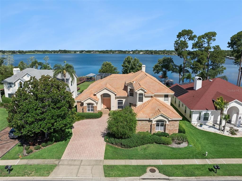 1901 EDGEWATER DRIVE 3