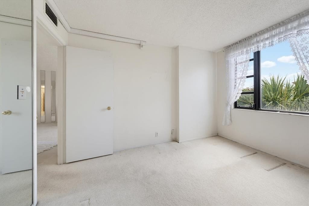 255 DOLPHIN POINT 307 photo 13