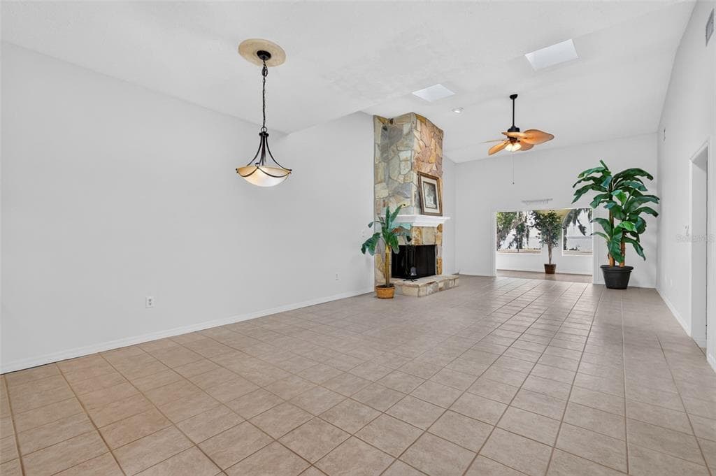 1111 LAKESHORE DRIVE C3 photo 15