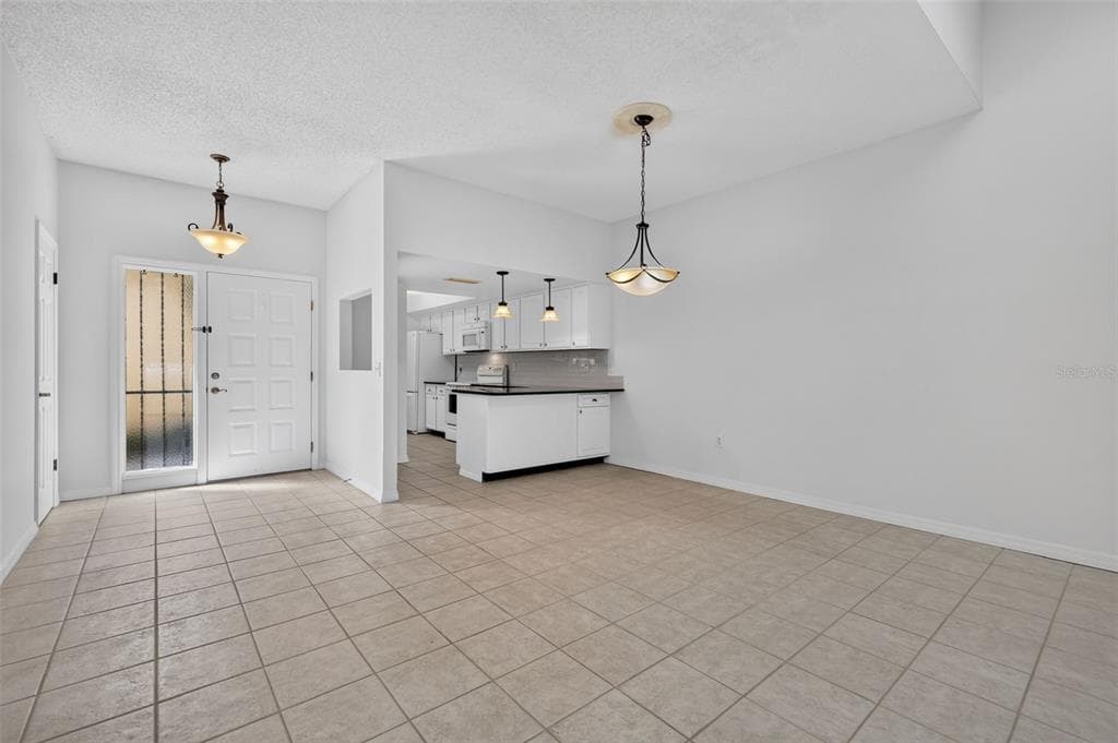 1111 LAKESHORE DRIVE C3 photo 21