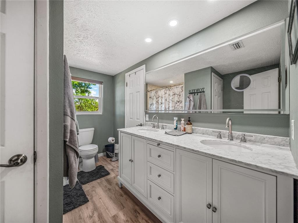 246 CANAL DRIVE photo 17
