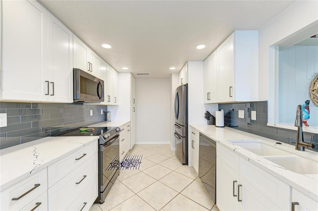 9907 ROYAL PALM DRIVE photo 12