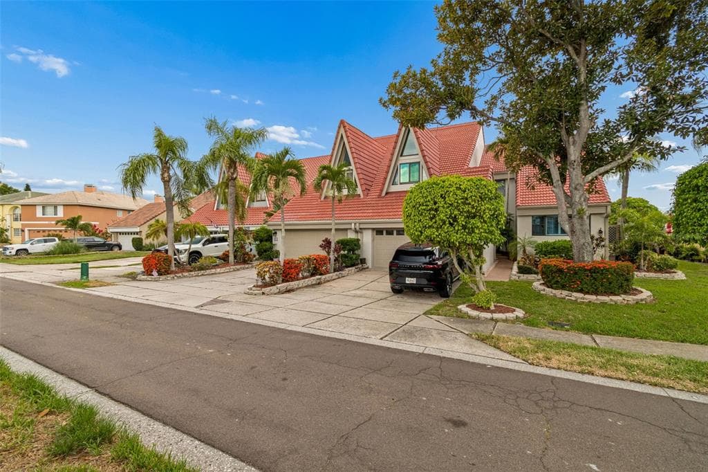 820 SYMPHONY ISLES BOULEVARD 4