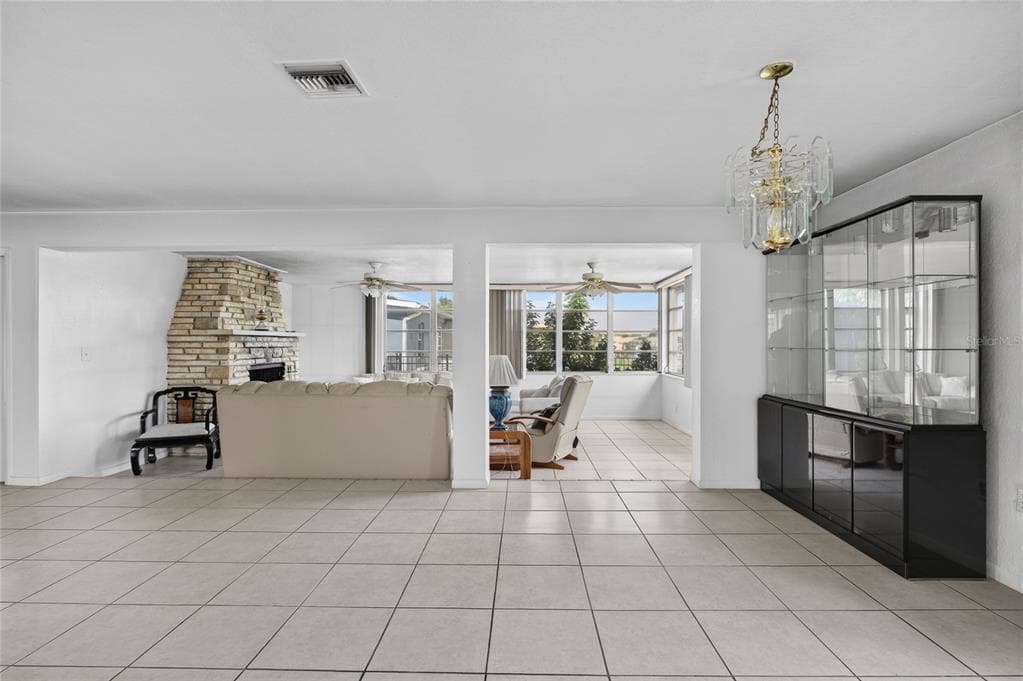 321 WEBER TERRACE photo 8