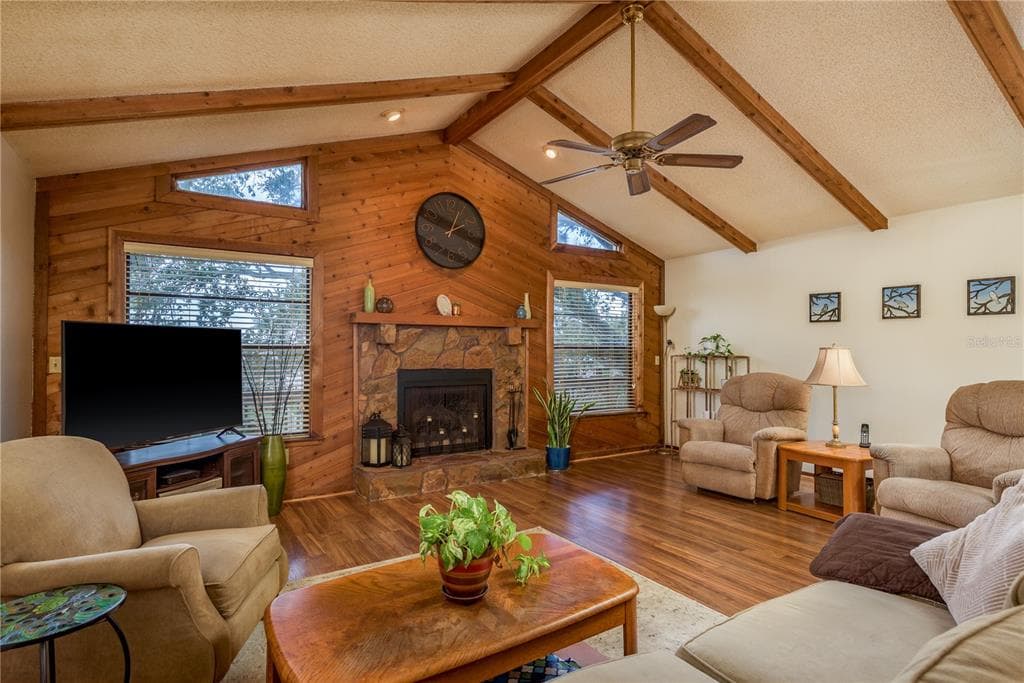 1462 LAKEVIEW DRIVE photo 8