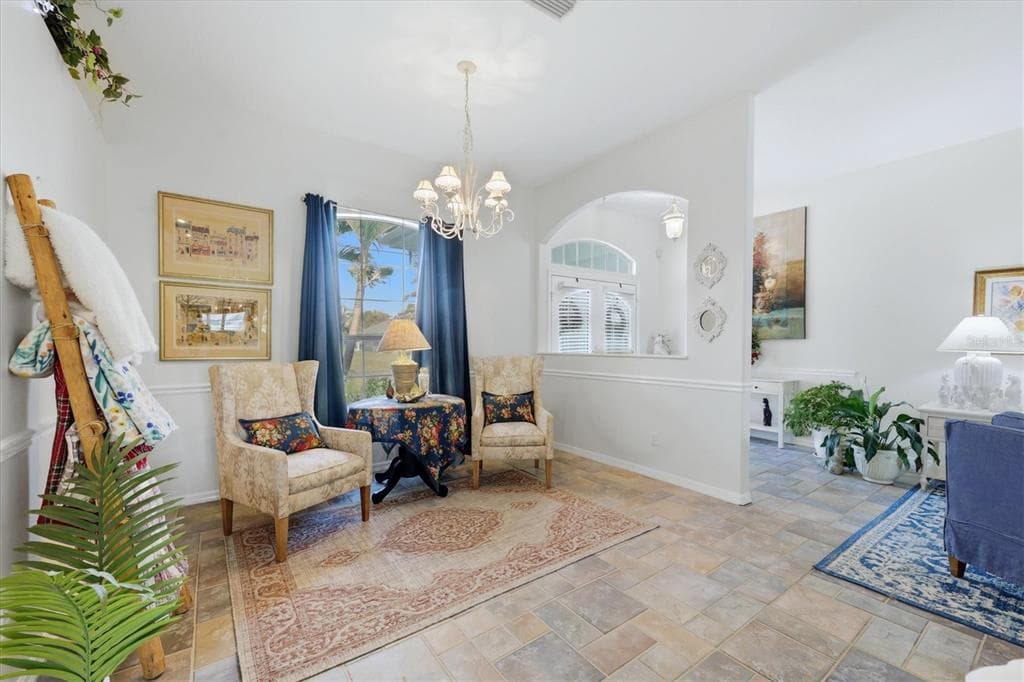801 ROTONDA CIRCLE 4