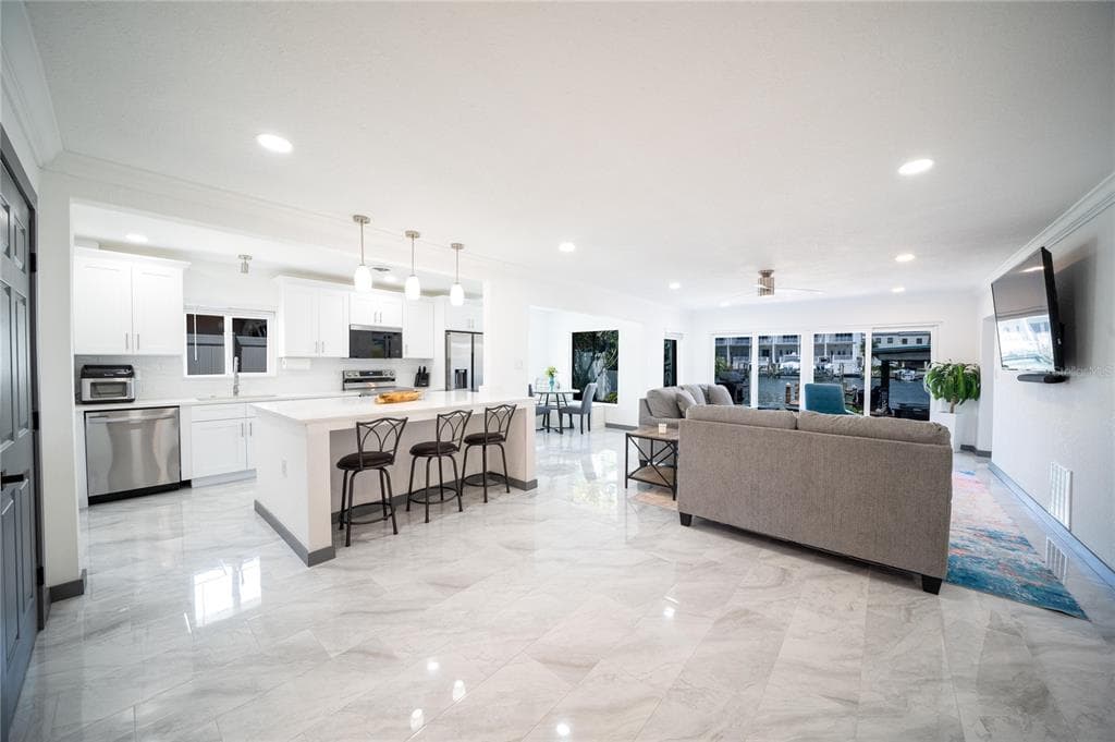 166 BAYSIDE DRIVE 3