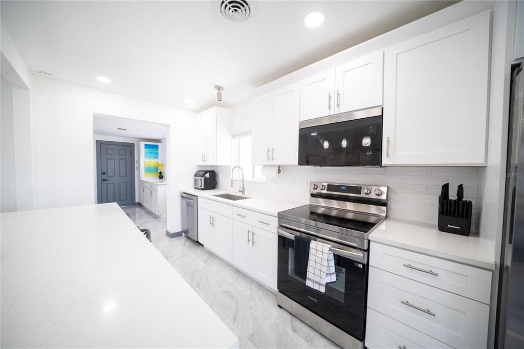 166 BAYSIDE DRIVE photo 9
