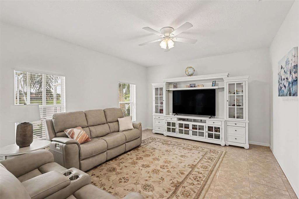 423 STONEHENGE CIRCLE photo 10