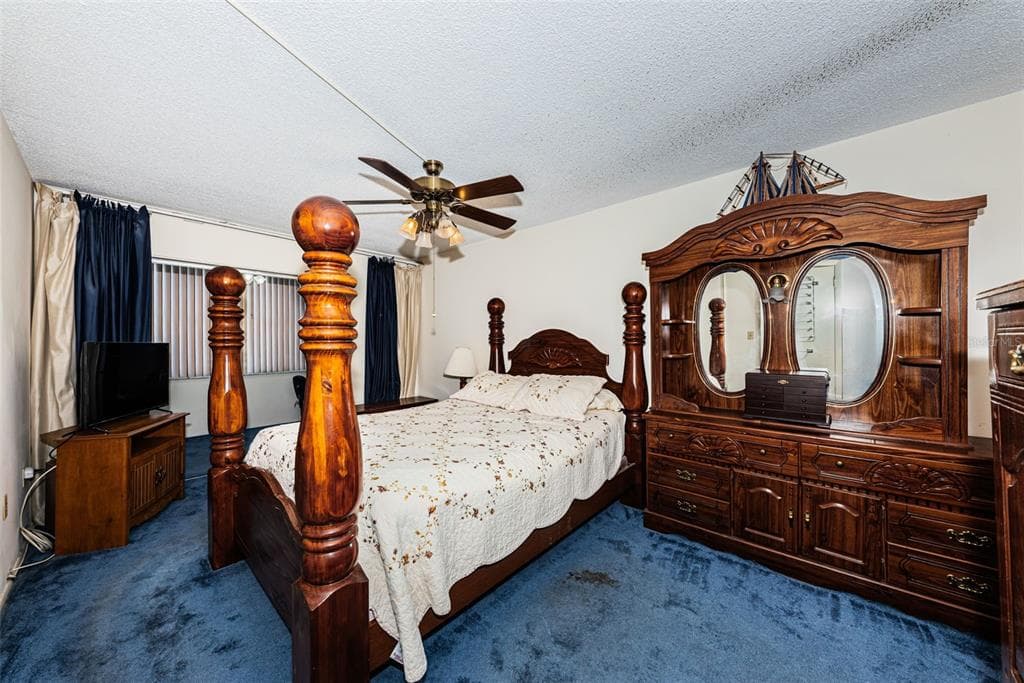 4750 COVE CIRCLE 905 photo 20