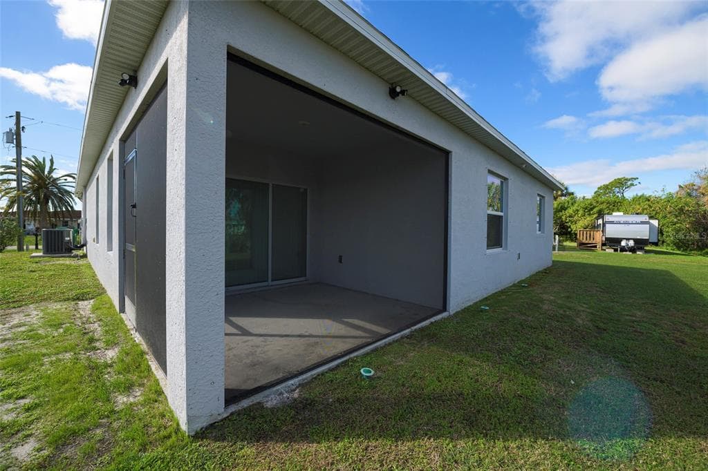 3215 BROOKLYN AVENUE photo 25
