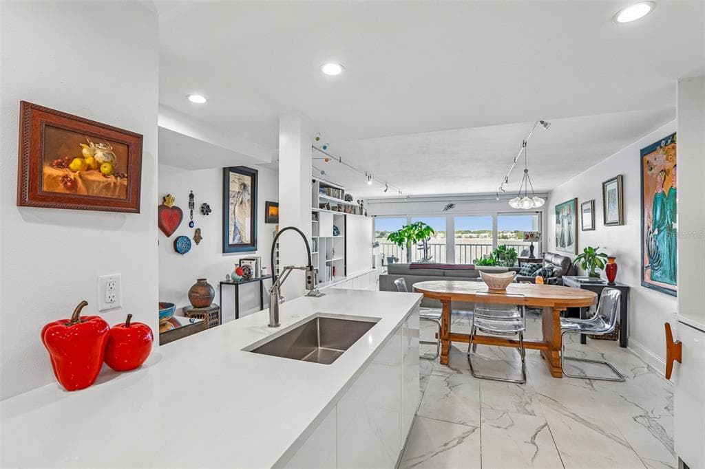 2 ADALIA AVENUE 301 photo 12