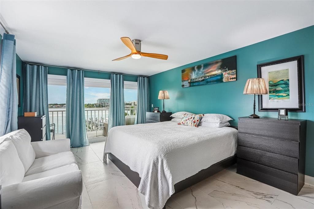 2 ADALIA AVENUE 301 photo 14