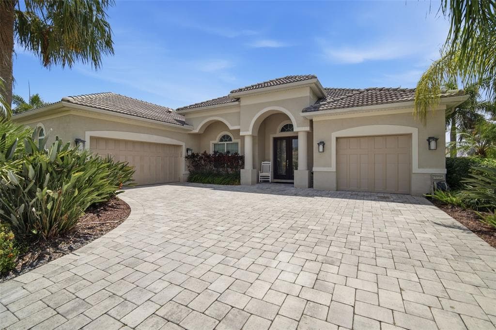 621 REGATTA WAY photo 7