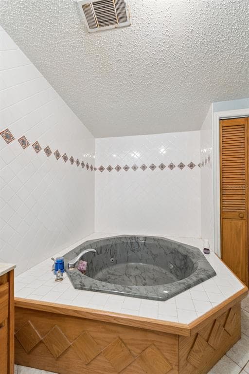 126 BERMUDA COURT photo 22