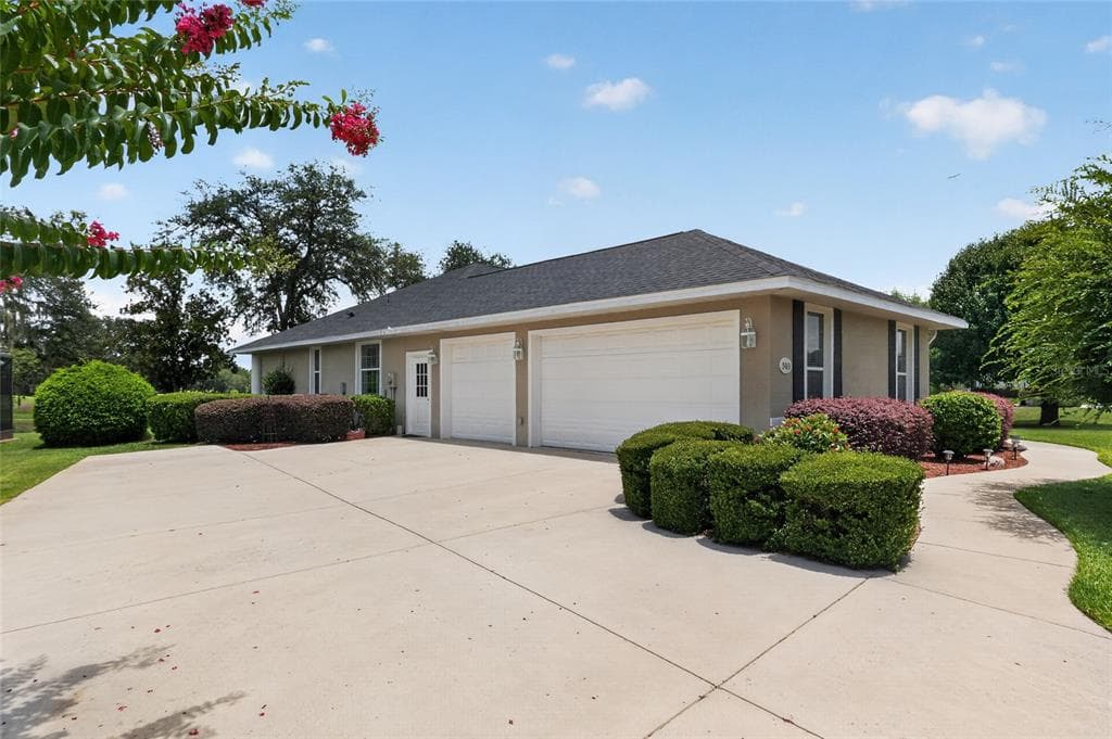 349 LAKE DRIVE photo 12