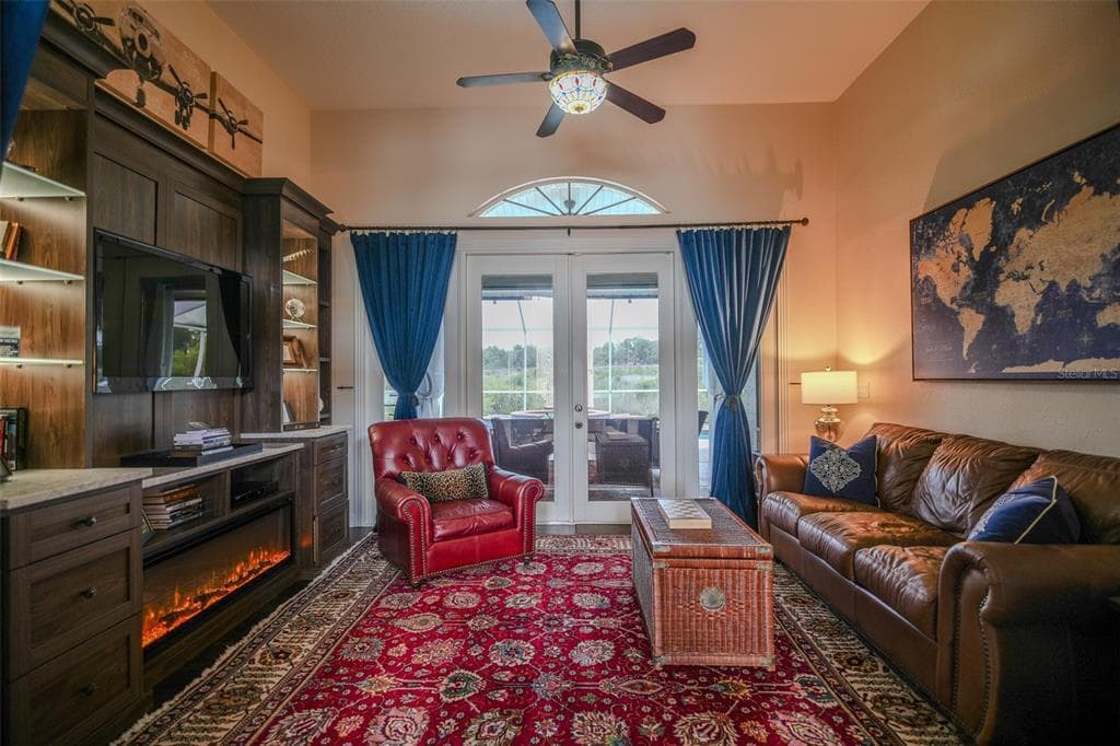 2303 CLUBHOUSE DRIVE photo 6