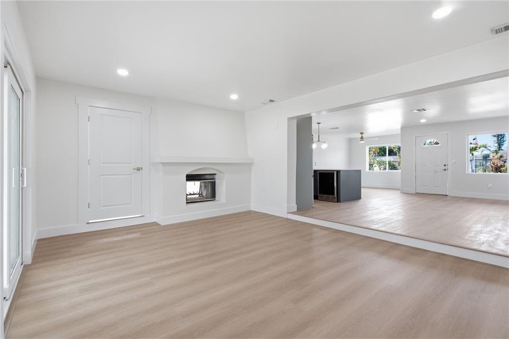 9460 TREASURE LANE NE photo 10