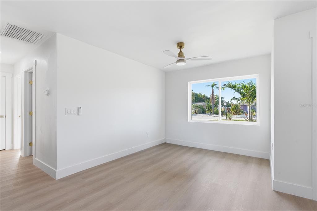 9460 TREASURE LANE NE photo 19