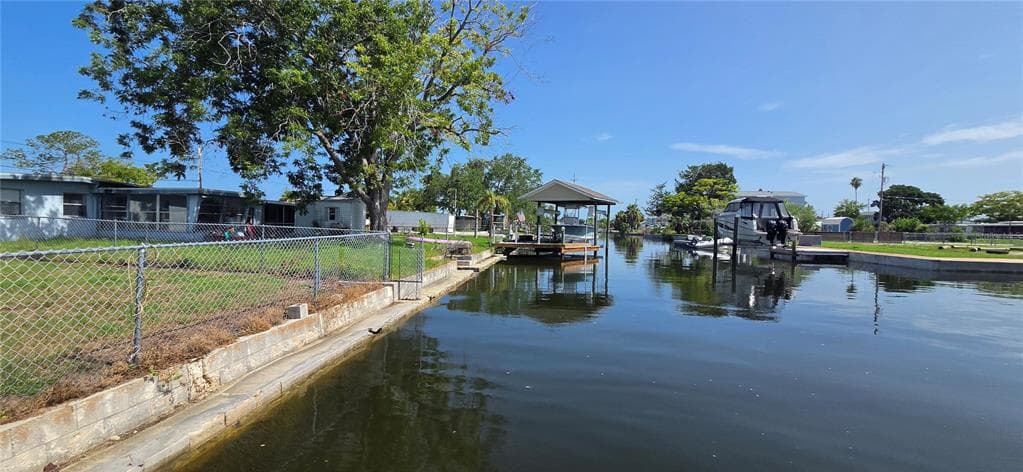 13324 CAROL DRIVE photo 4