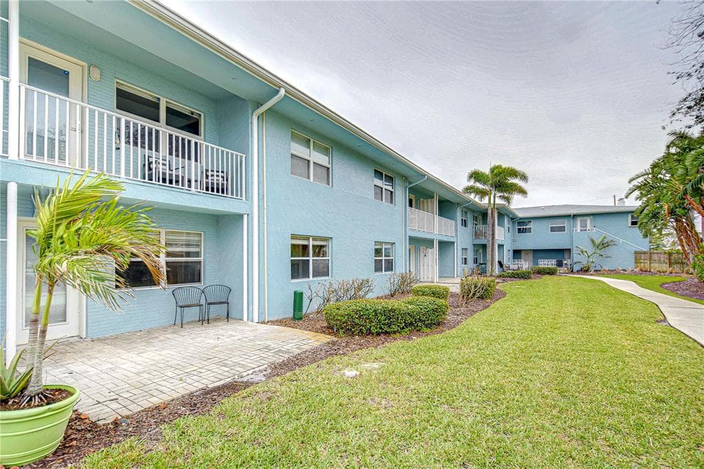 300 VENETIAN DRIVE 3 photo 22