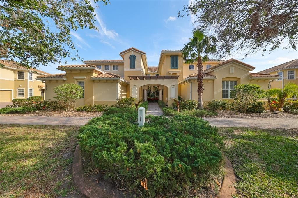1348 EMERALD DUNES DRIVE photo 3