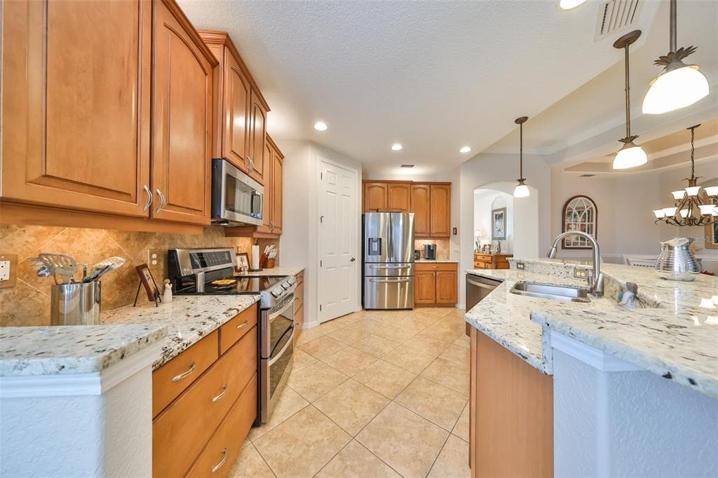 1348 EMERALD DUNES DRIVE photo 9