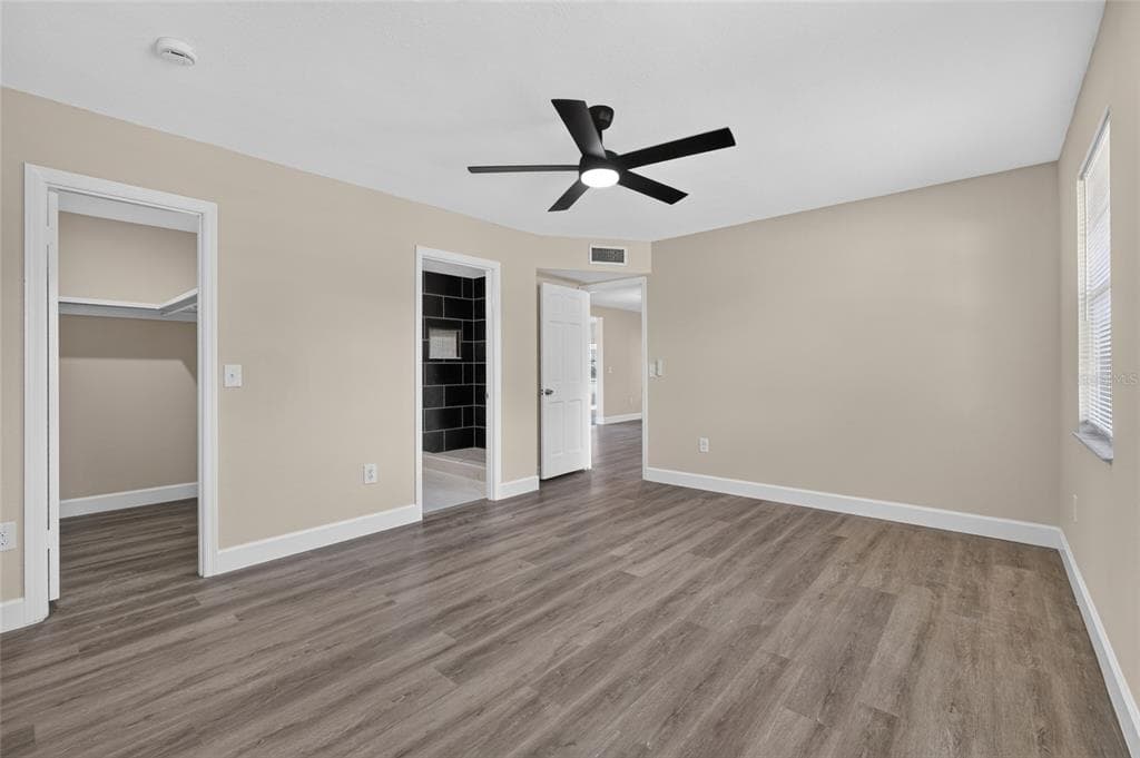 4400 LAKE TRUDY DRIVE photo 17