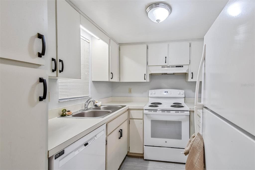 4515 MARINE PARKWAY 206 photo 6