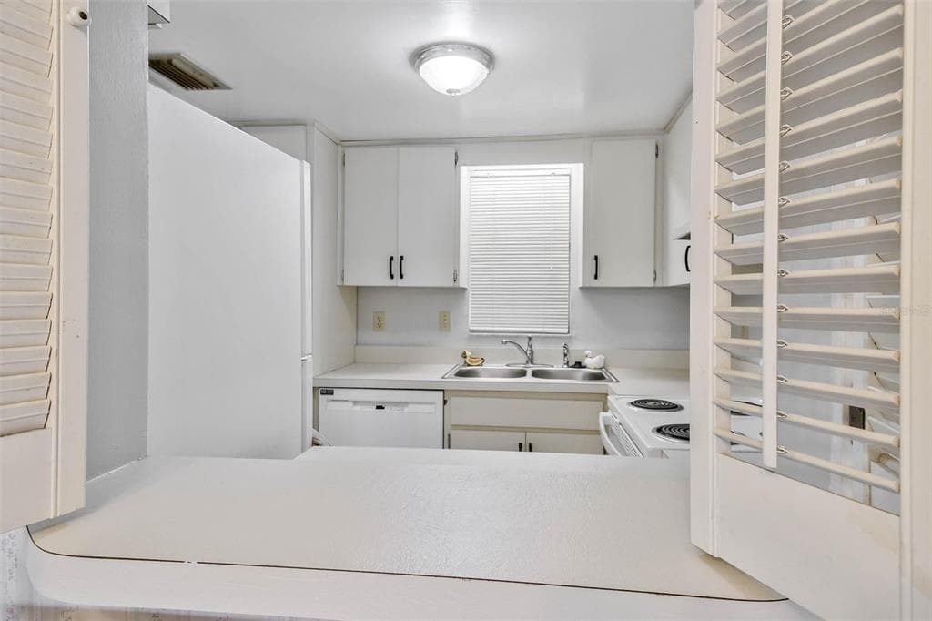 4515 MARINE PARKWAY 206 photo 7