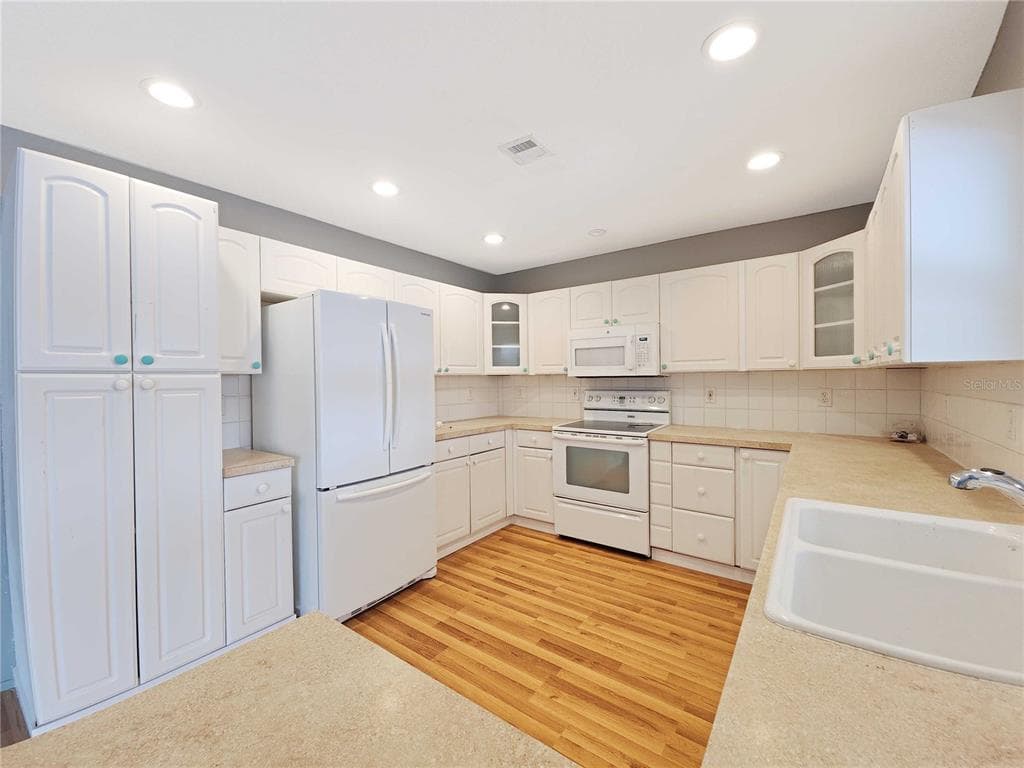 416 BAL HARBOR BOULEVARD photo 11