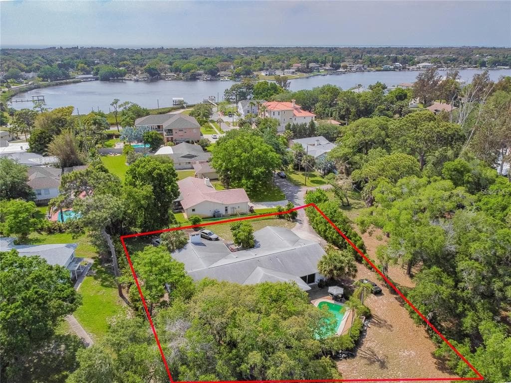 425 CRAIG DRIVE photo 10