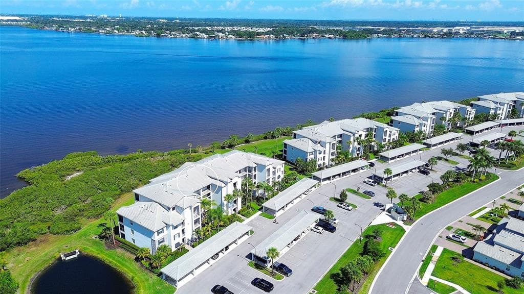 850 TIDEWATER SHORES LOOP #402 3