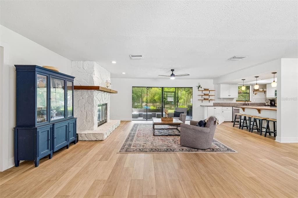 22408 SHORESIDE DRIVE photo 6