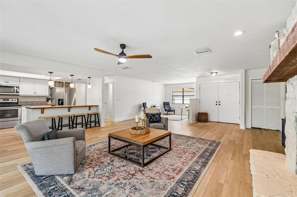 22408 SHORESIDE DRIVE photo 17
