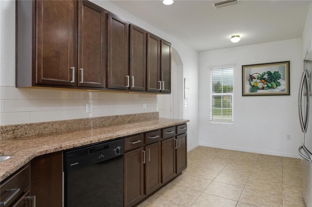 3843 ELOISE ESTATES COURT photo 9