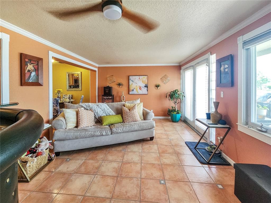 270 BELAIRE COURT photo 18